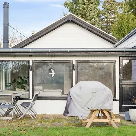 Renovated Near And Forest بيت للعطل Græsted