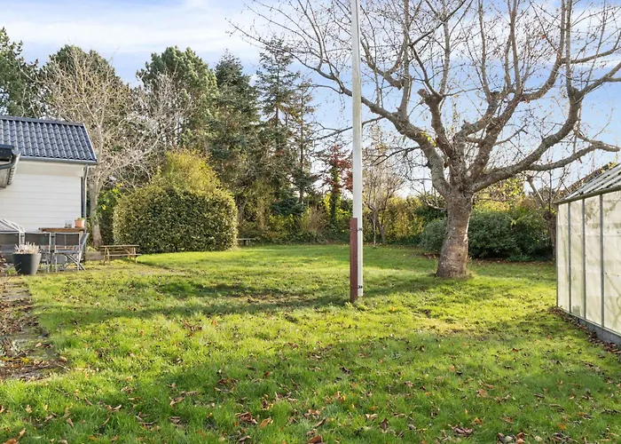 Renovated Near And Forest Græsted